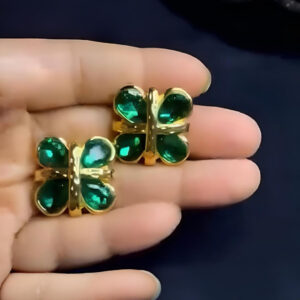 Emerald Green Stone Earrings – Elegant Floral Stud Design