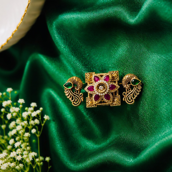 Antique Kundan Ring (2) Antique Kundan Ring